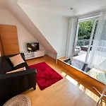 Messe, Uniklinikum, Grugapark - Charmante Wohnung Mit Dachterrasse In Guter Lage